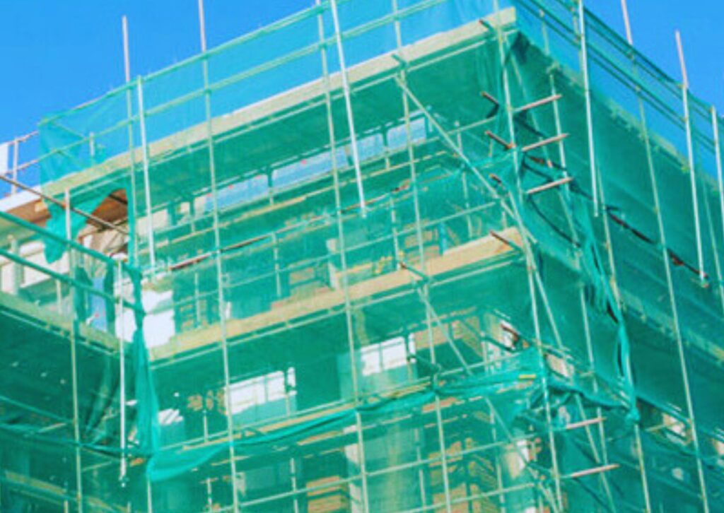 Construction safety nets for building sites